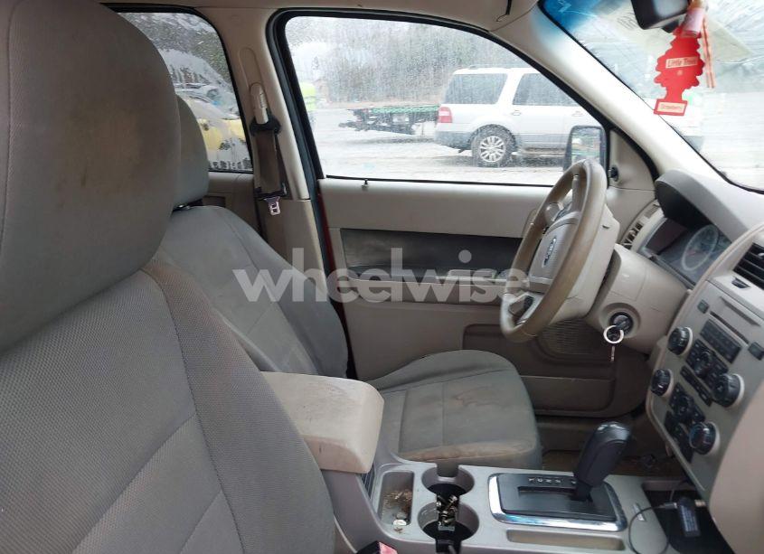 Photo 5 of 2009 Ford Escape XLT (VIN 1FMCU03G49KB03624)