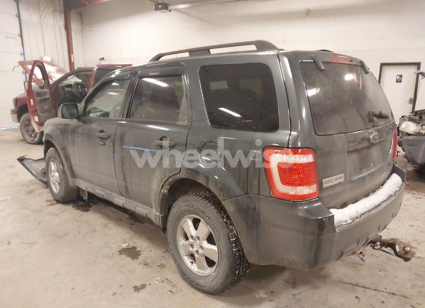 Photo 3 of 2009 Ford Escape XLT (VIN 1FMCU03G49KB68893)