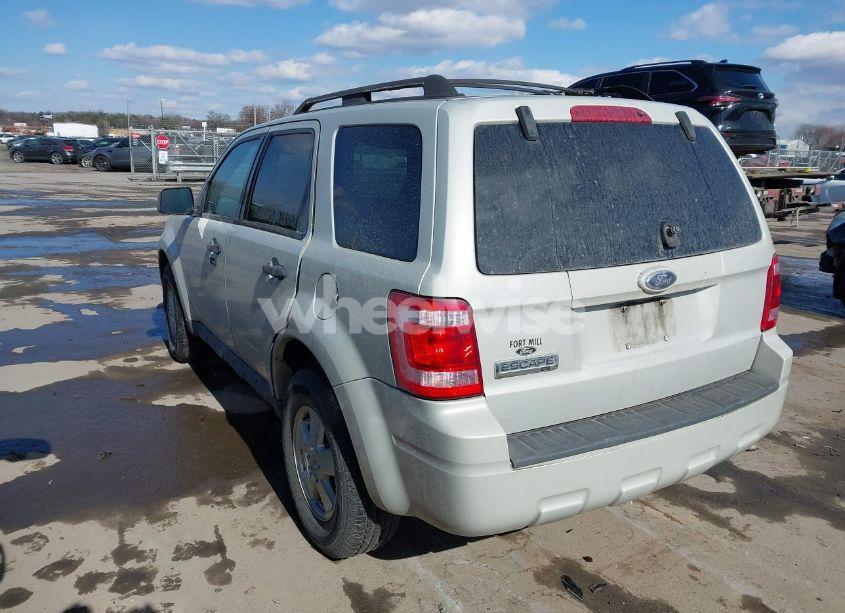 Photo 3 of 2009 Ford Escape XLT (VIN 1FMCU03G49KC48212)