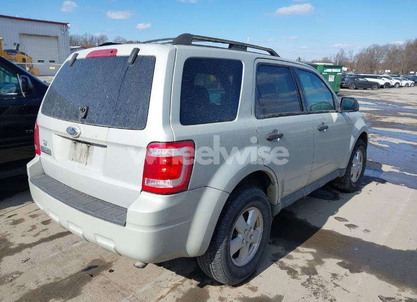 Photo 4 of 2009 Ford Escape XLT (VIN 1FMCU03G49KC48212)