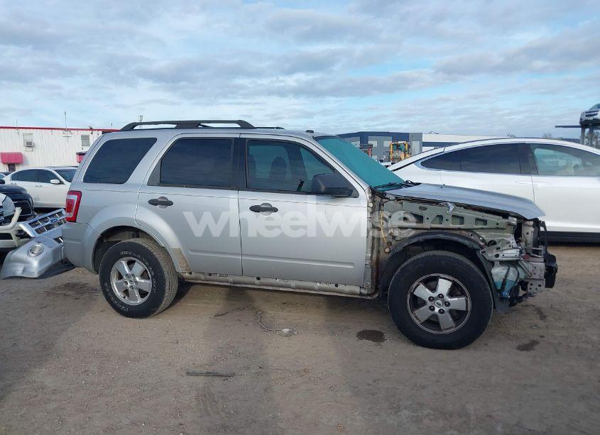 Photo 14 of 2009 Ford Escape XLT (VIN 1FMCU03G69KA44088)