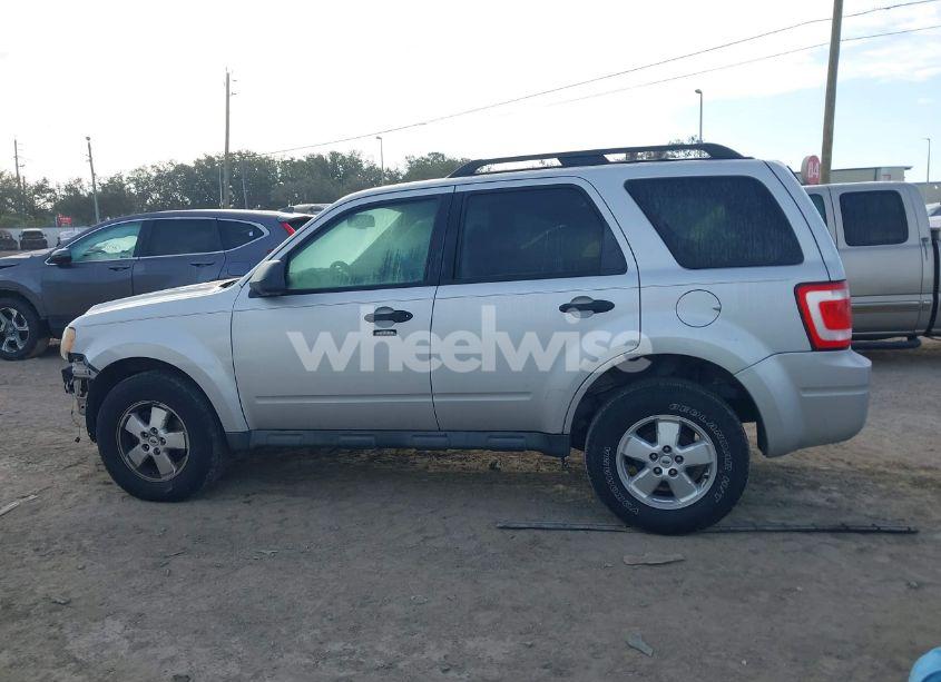 Photo 15 of 2009 Ford Escape XLT (VIN 1FMCU03G69KA44088)