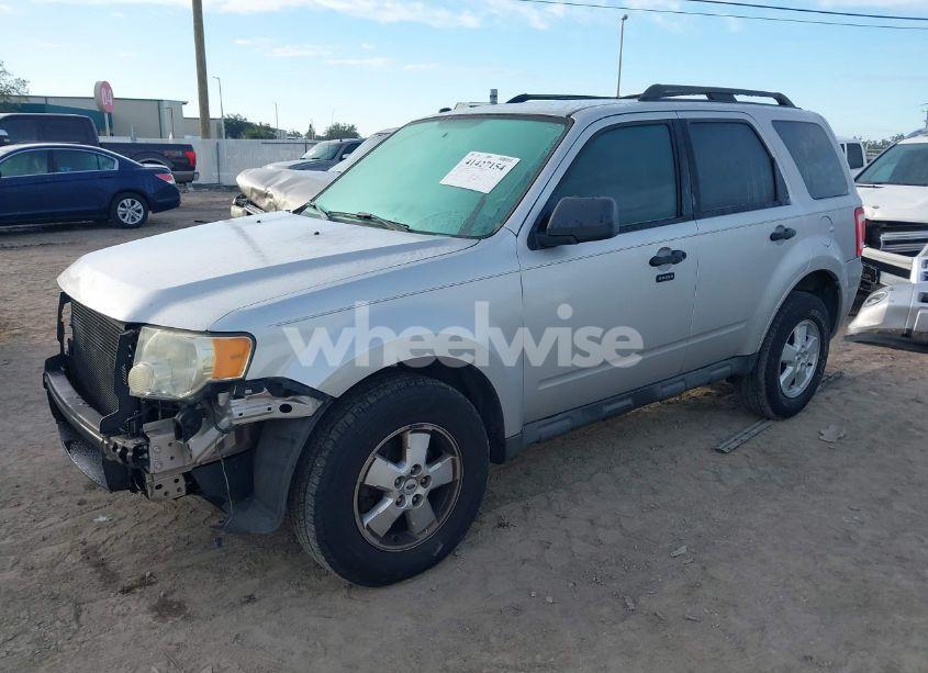Photo 2 of 2009 Ford Escape XLT (VIN 1FMCU03G69KA44088)