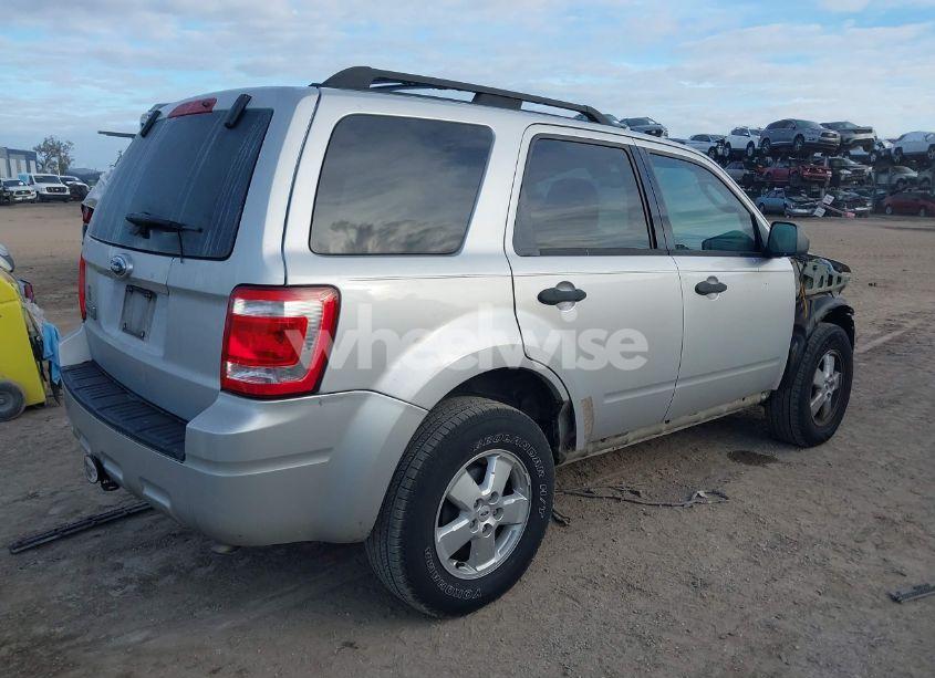 Photo 4 of 2009 Ford Escape XLT (VIN 1FMCU03G69KA44088)