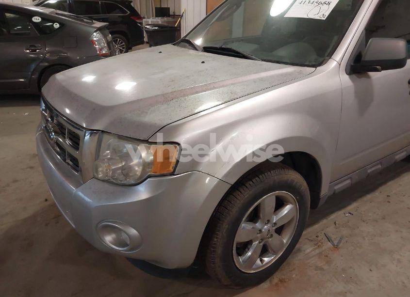Photo 13 of 2009 Ford Escape XLT (VIN 1FMCU03G69KA93839)