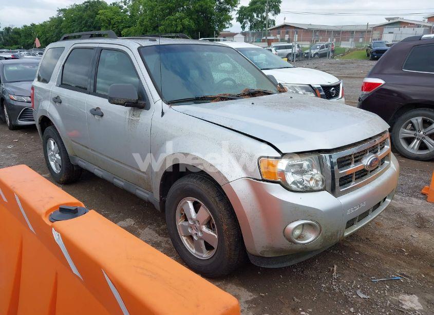 2009 Ford Escape XLT (VIN 1FMCU03G79KA30331) main photo
