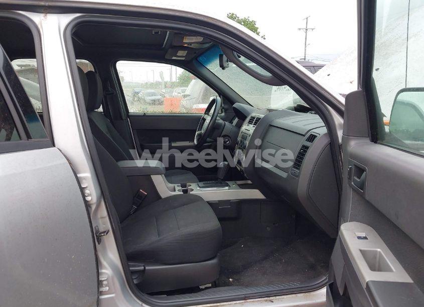 Photo 5 of 2009 Ford Escape XLT (VIN 1FMCU03G79KA30331)