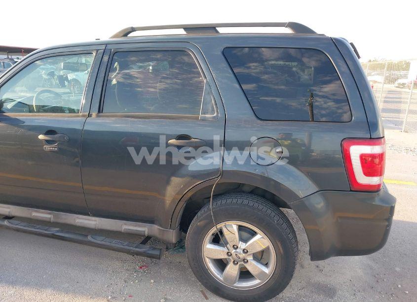 Photo 12 of 2009 Ford Escape XLT (VIN 1FMCU03G79KA36193)