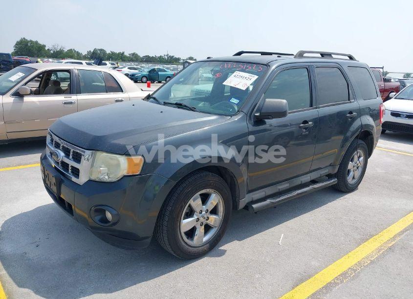 Photo 2 of 2009 Ford Escape XLT (VIN 1FMCU03G79KA36193)
