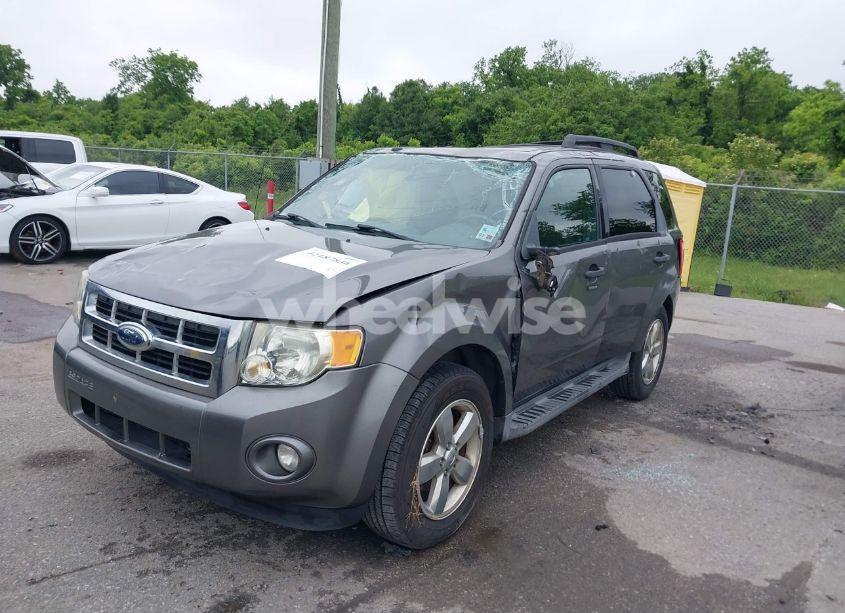 Photo 2 of 2009 Ford Escape XLT (VIN 1FMCU03G79KA57447)