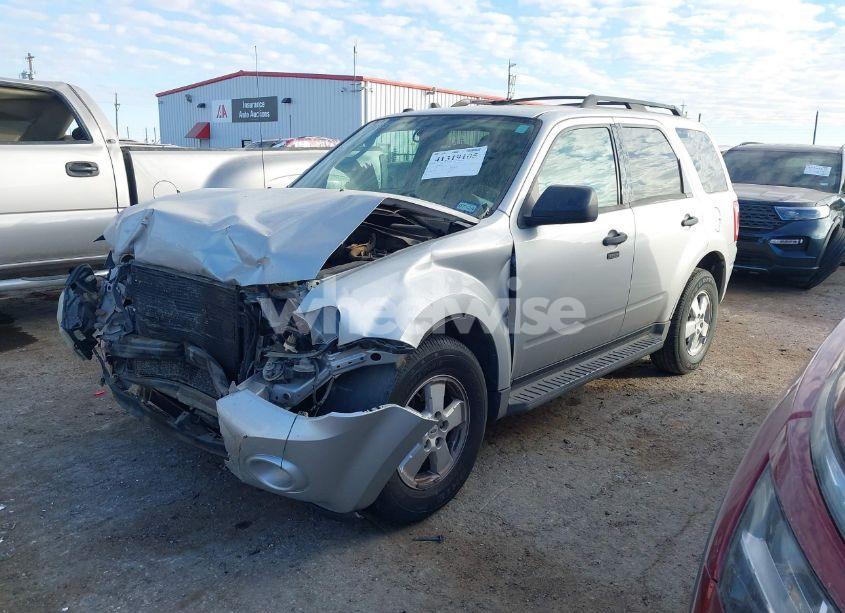 Photo 2 of 2009 Ford Escape XLT (VIN 1FMCU03G79KC98327)