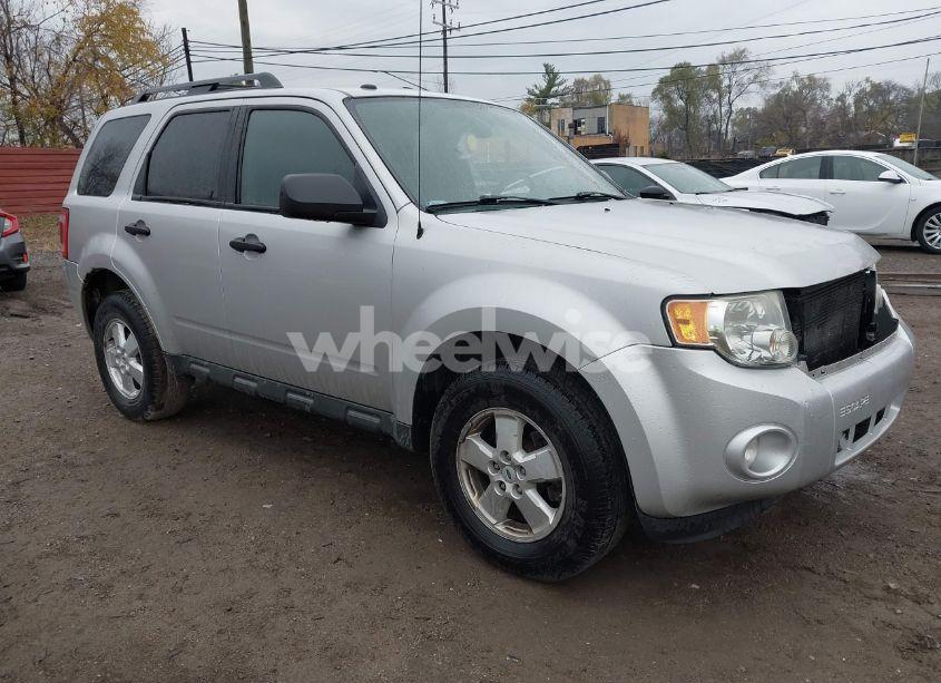 2009 Ford Escape XLT (VIN 1FMCU03G79KC98490) main photo