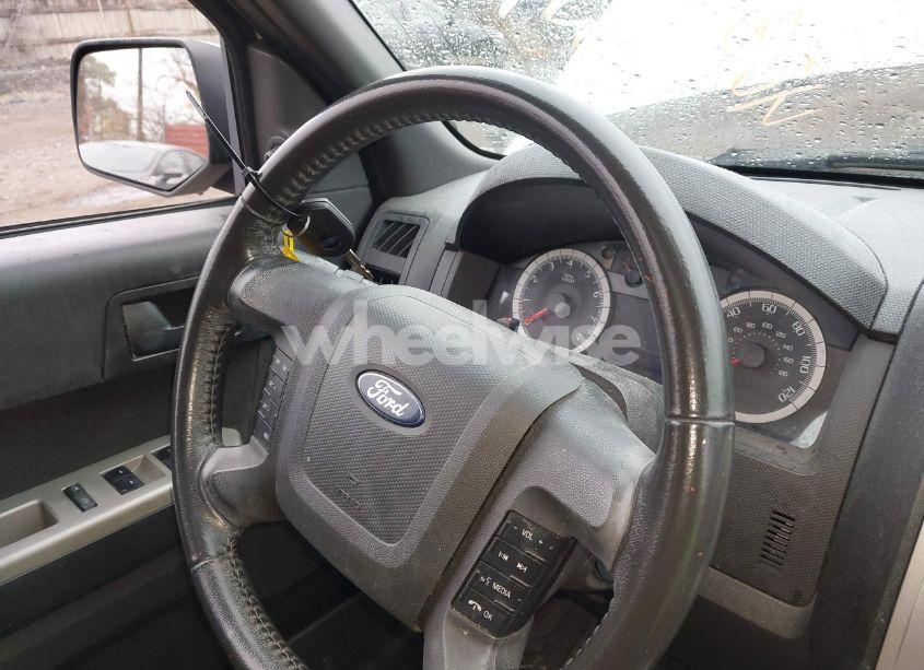 Photo 11 of 2009 Ford Escape XLT (VIN 1FMCU03G79KC98490)