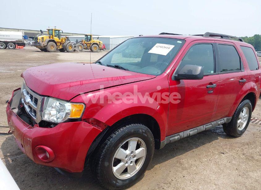 Photo 2 of 2009 Ford Escape XLT (VIN 1FMCU03G89KC48049)