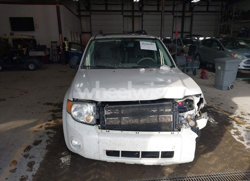 Photo 12 of 2009 Ford Escape XLT (VIN 1FMCU03G99KB02517)