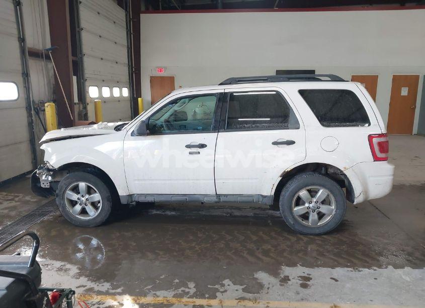 Photo 14 of 2009 Ford Escape XLT (VIN 1FMCU03G99KB02517)