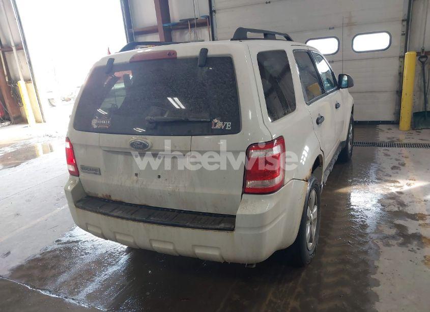 Photo 16 of 2009 Ford Escape XLT (VIN 1FMCU03G99KB02517)