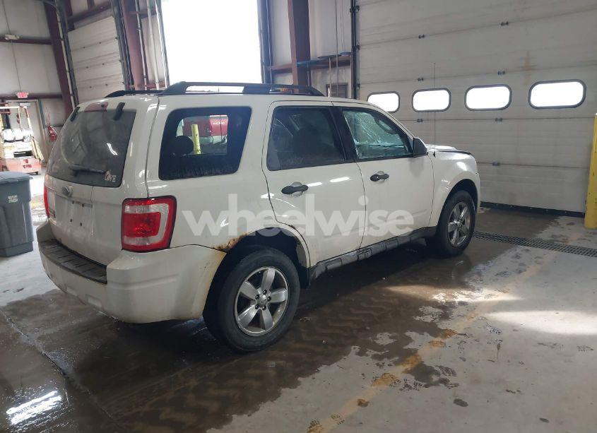 Photo 4 of 2009 Ford Escape XLT (VIN 1FMCU03G99KB02517)