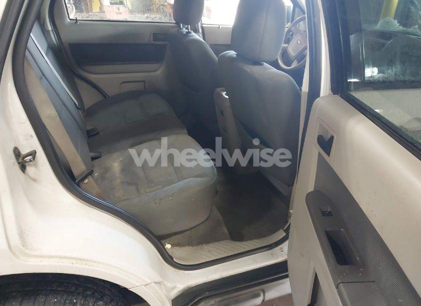 Photo 8 of 2009 Ford Escape XLT (VIN 1FMCU03G99KB02517)