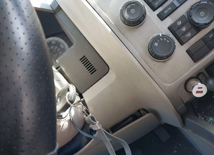 Photo 11 of 2009 Ford Escape XLT (VIN 1FMCU03GX9KA63405)