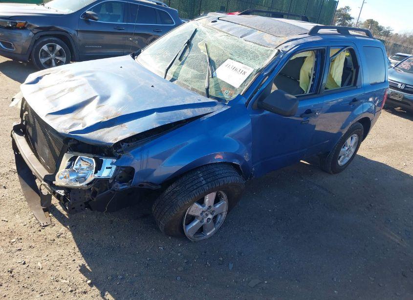 Photo 2 of 2009 Ford Escape XLT (VIN 1FMCU03GX9KA63405)