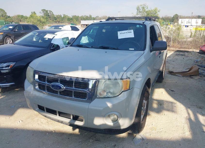 Photo 2 of 2009 Ford Escape XLT (VIN 1FMCU03GX9KD07084)