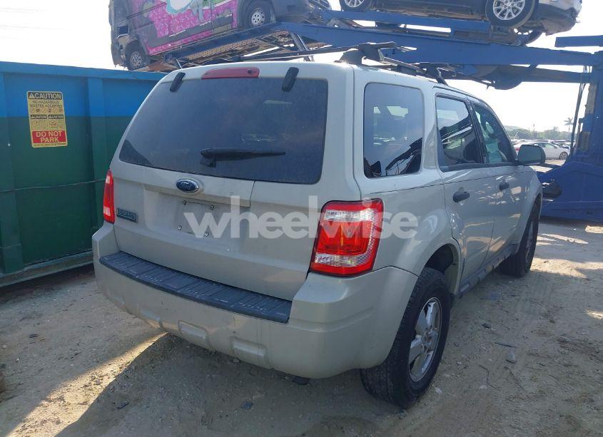 Photo 4 of 2009 Ford Escape XLT (VIN 1FMCU03GX9KD07084)