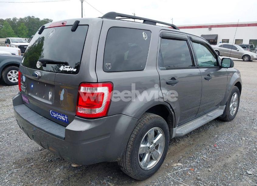 Photo 4 of 2009 Ford Escape XLT (VIN 1FMCU03GX9KD11295)
