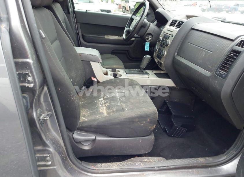 Photo 5 of 2009 Ford Escape XLT (VIN 1FMCU03GX9KD11295)