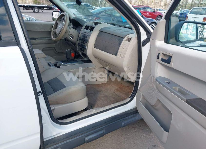 Photo 5 of 2008 Ford Escape XLT (VIN 1FMCU03Z18KA43639)