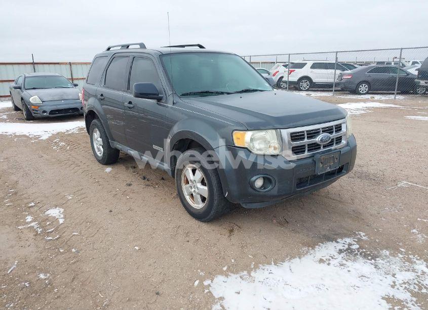 2008 Ford Escape XLT (VIN 1FMCU03Z18KB52229) main photo