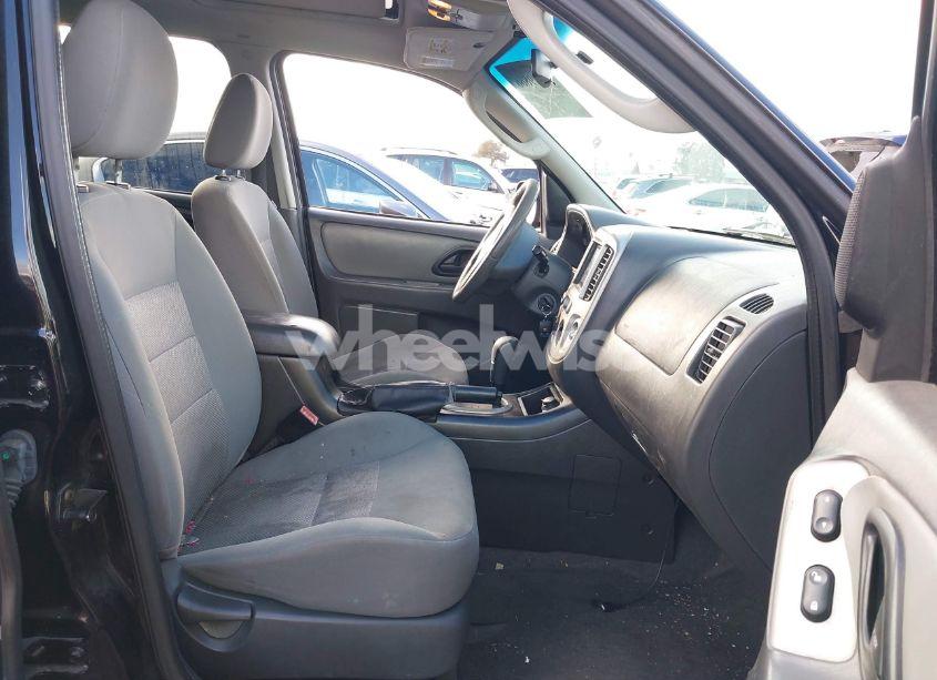 Photo 5 of 2007 Ford Escape XLT (VIN 1FMCU03Z27KB08562)