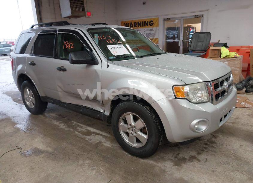 2008 Ford Escape XLT (VIN 1FMCU03Z28KA77492) main photo
