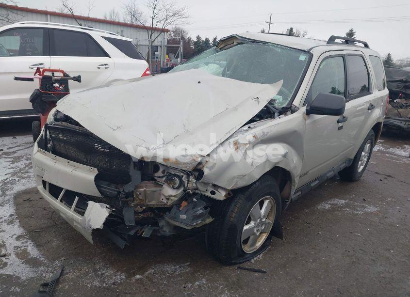 Photo 2 of 2008 Ford Escape XLT (VIN 1FMCU03Z28KE11939)