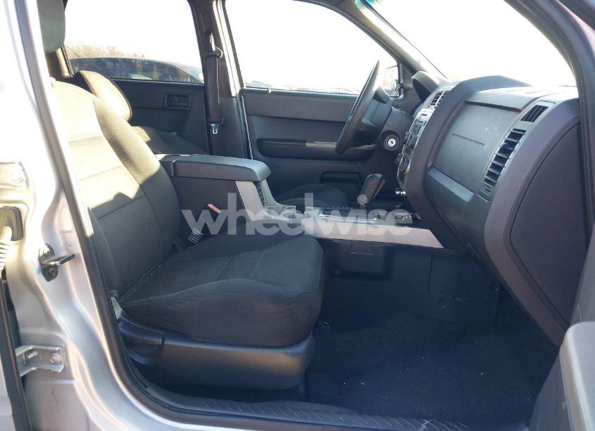 Photo 5 of 2008 Ford Escape XLT (VIN 1FMCU03Z48KE45820)