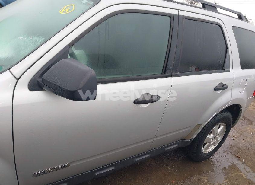 Photo 13 of 2008 Ford Escape XLT (VIN 1FMCU03Z58KA87126)