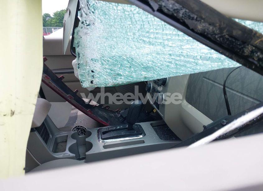 Photo 5 of 2008 Ford Escape XLT (VIN 1FMCU03Z78KC83102)