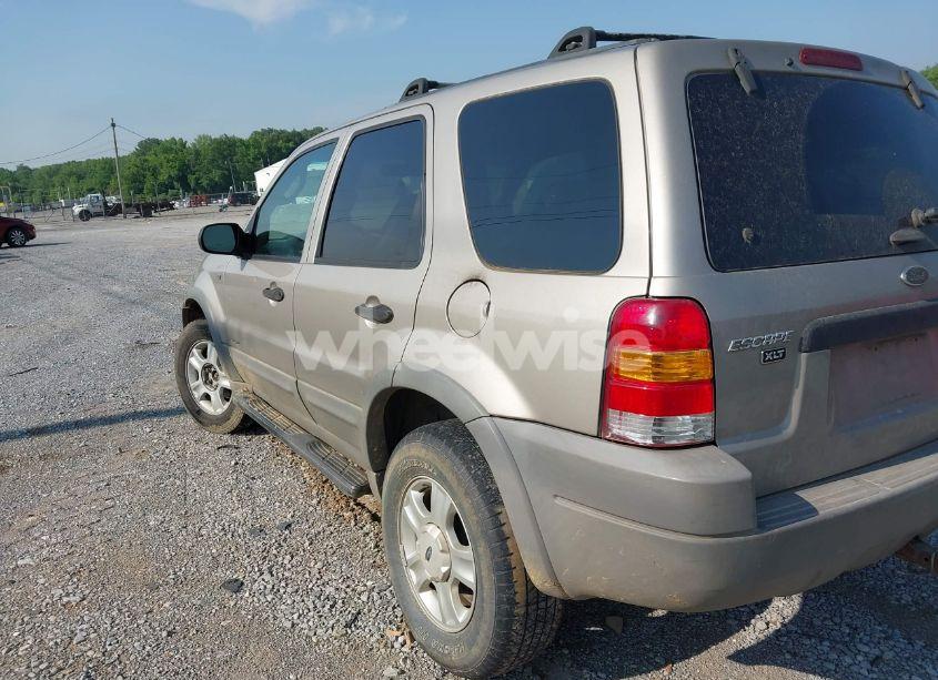 Photo 3 of 2001 Ford Escape XLT (VIN 1FMCU04101KB58456)