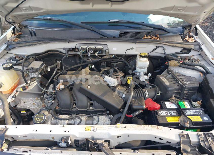 Photo 10 of 2008 Ford Escape LIMITED (VIN 1FMCU04108KD41141)