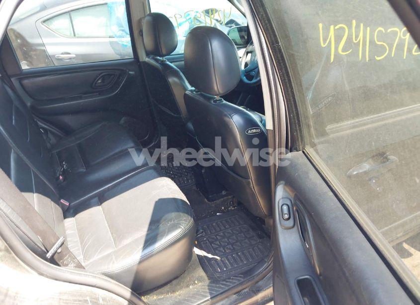 Photo 8 of 2003 Ford Escape LIMITED (VIN 1FMCU04113KB81019)