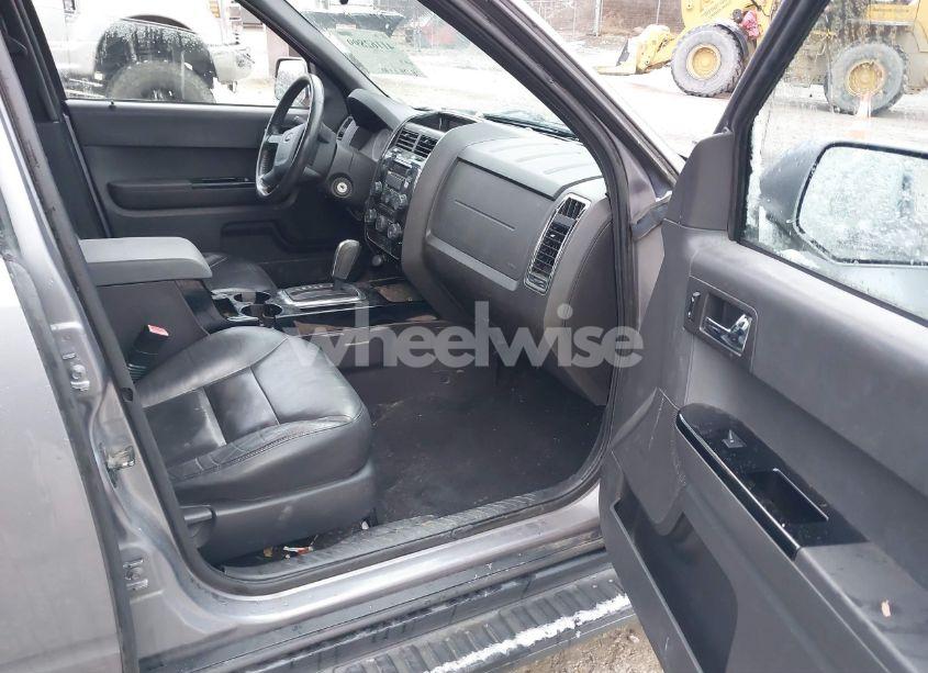 Photo 5 of 2008 Ford Escape LIMITED (VIN 1FMCU04128KA86797)