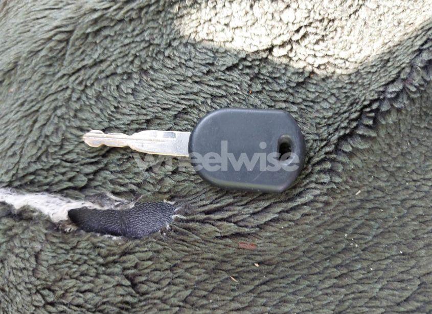 Photo 11 of 2008 Ford Escape LIMITED (VIN 1FMCU04128KD91409)