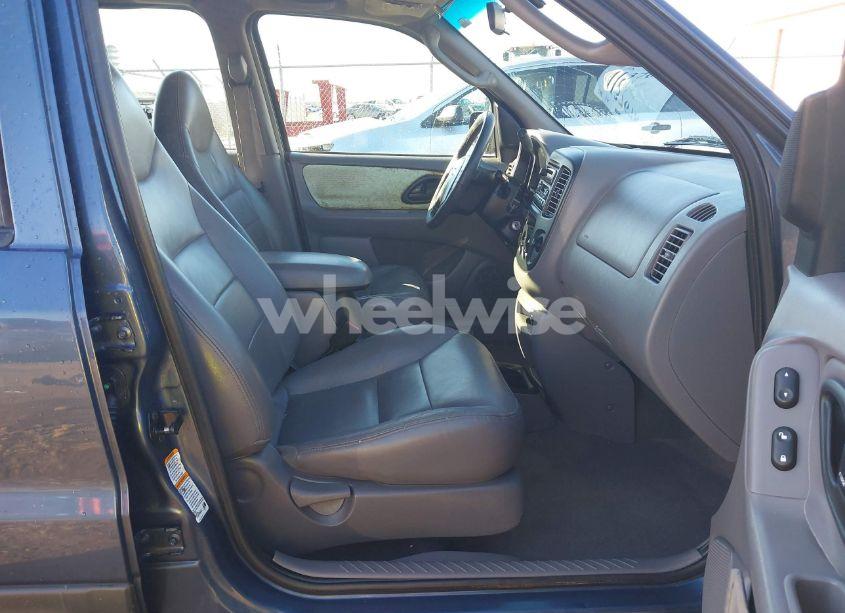 Photo 5 of 2001 Ford Escape XLT (VIN 1FMCU04131KC21937)