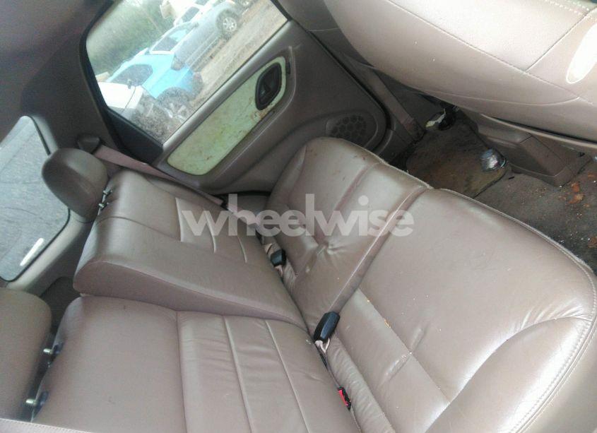 Photo 8 of 2001 Ford Escape XLT (VIN 1FMCU04131KC62634)