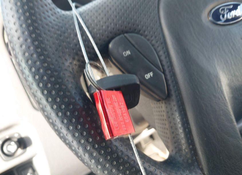 Photo 11 of 2002 Ford Escape XLT (VIN 1FMCU04132KC46810)