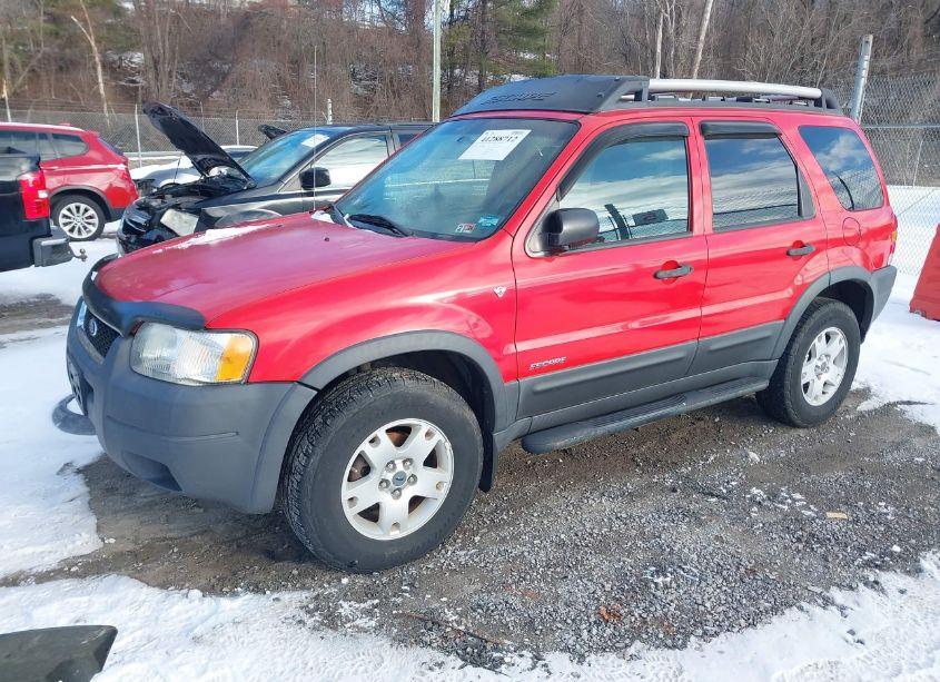 Photo 2 of 2002 Ford Escape XLT (VIN 1FMCU04132KC46810)