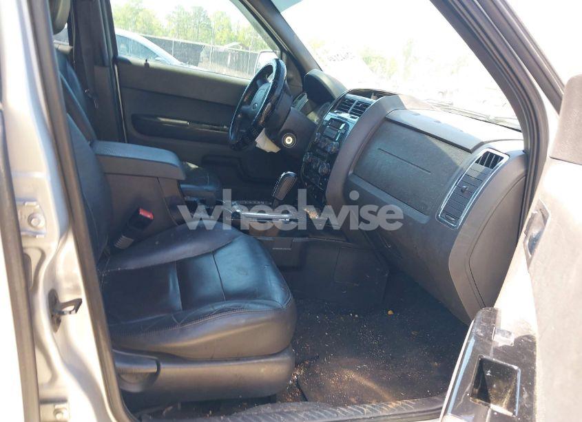 Photo 5 of 2008 Ford Escape LIMITED (VIN 1FMCU04138KA59785)