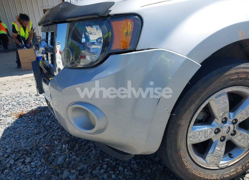 Photo 6 of 2008 Ford Escape LIMITED (VIN 1FMCU04138KA59785)