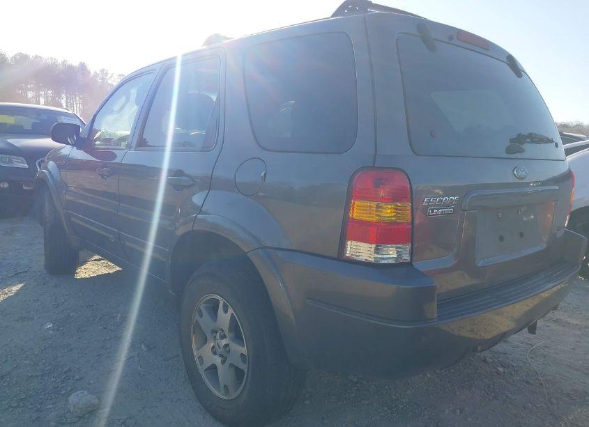 Photo 3 of 2004 Ford Escape LIMITED (VIN 1FMCU04144KB24881)