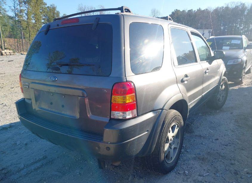 Photo 4 of 2004 Ford Escape LIMITED (VIN 1FMCU04144KB24881)